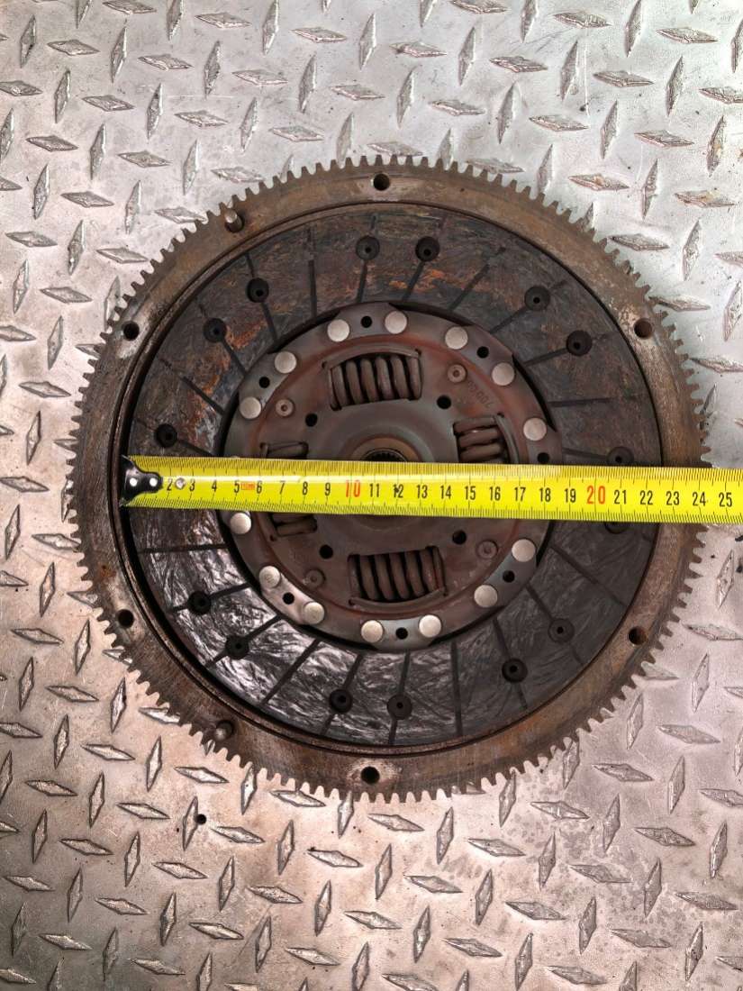 037105273c. 037105273c