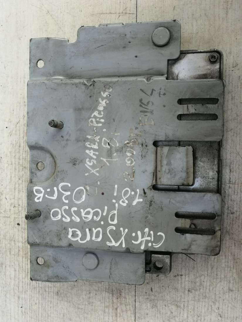 Блок управления двигателем