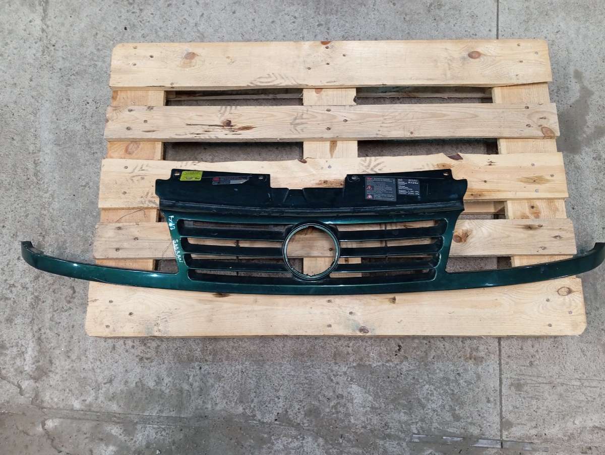 Накладки На Решетку Радиатора На Шаран Купить